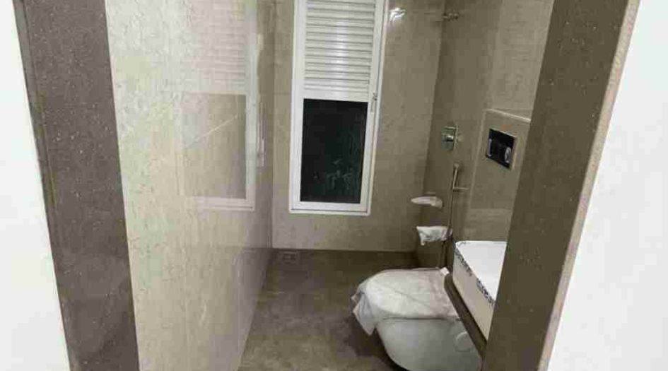 Moreshwar-19-East-Actual-Flat-Images-Master-Bathroom
